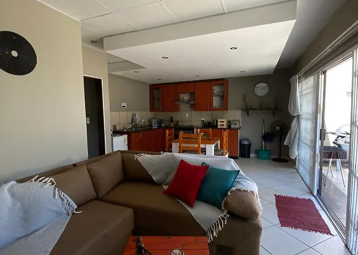 Glenvista Home With A View